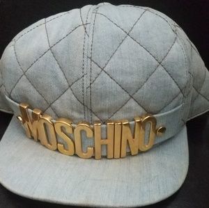 Moschino cap